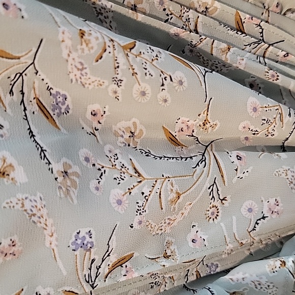 NWT Emmie Rose Sage Floral Dress - Picture 7 of 15